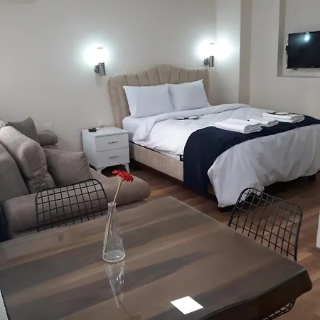 Sunnyaparttaksim Apart Otel 3*